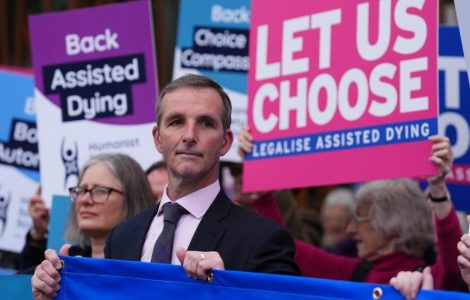 Doctors Sound Alarm as Assisted Dying Conscientious Objection Safeguards Stripped From Bill