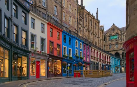 Man Jailed After Stabbing Police Officer During Drugs Raid in East Kilbride