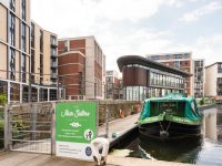 A wee bit of luxury on the Union Canal