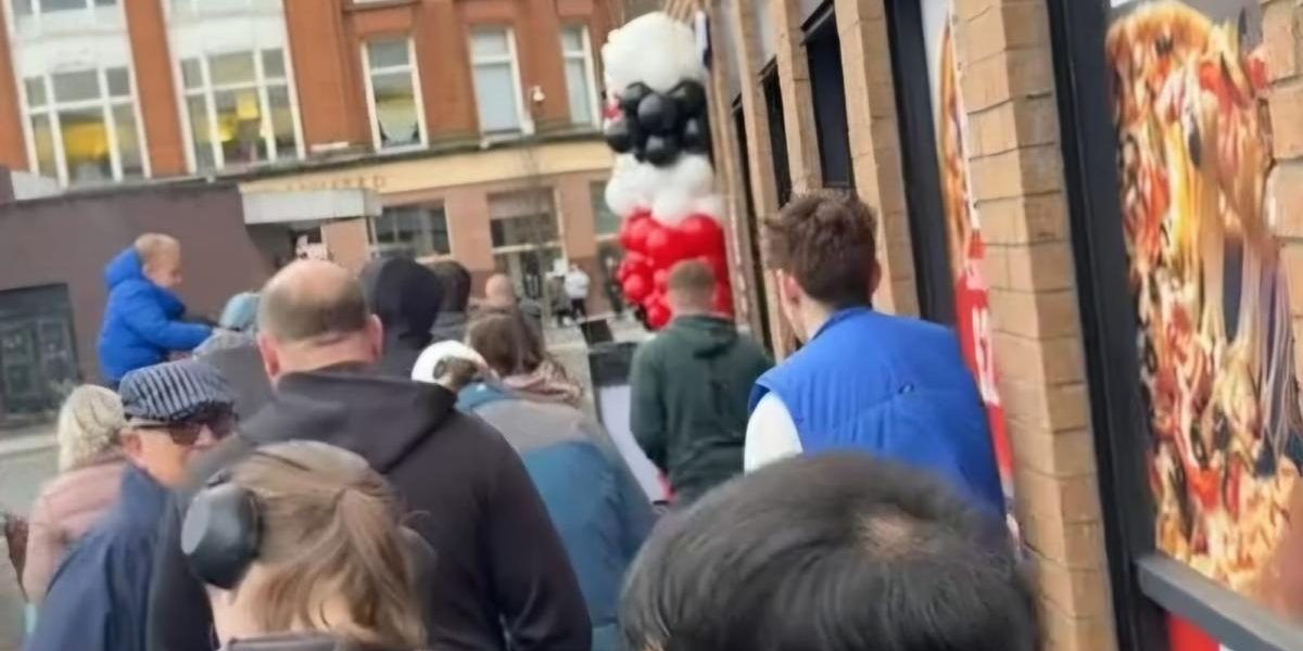 Boss Pizza Opens Clydebank Outlet to Large Crowds