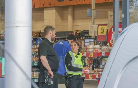 Clydebank Supermarket Targeted in Early Morning Break-in