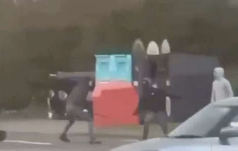 Knives and Fear in an Edinburgh Car Park