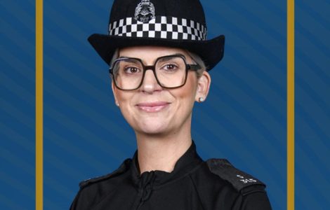 Police Officer Who Rescued Baby Held at Knifepoint Honoured With Bravery Award